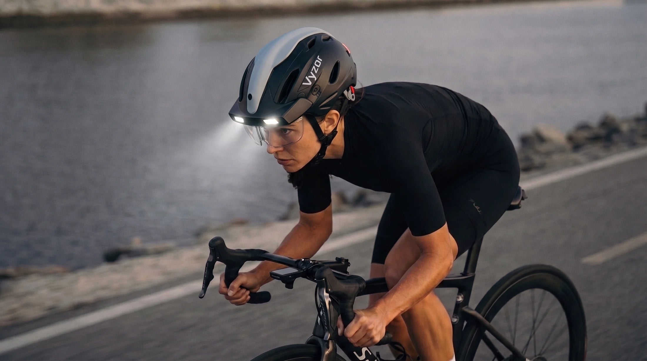 Cyclist wearing Vyzor